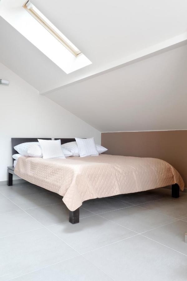 Modern Apartment In Jawiszowice Esterno foto