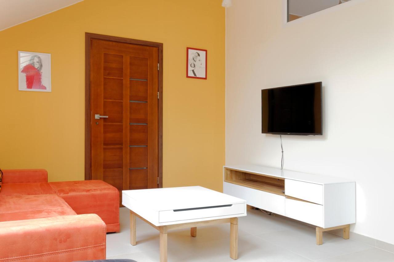Modern Apartment In Jawiszowice Esterno foto