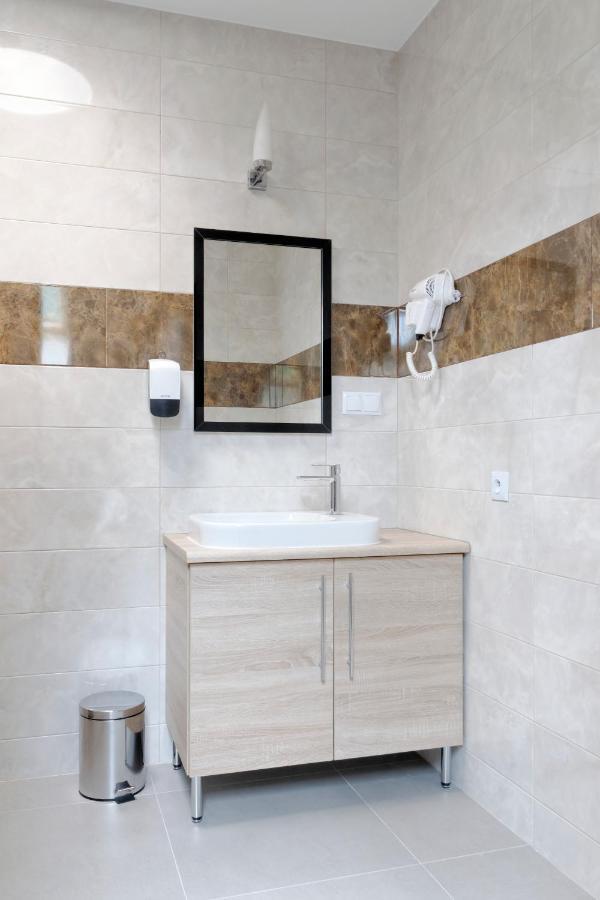 Modern Apartment In Jawiszowice Esterno foto